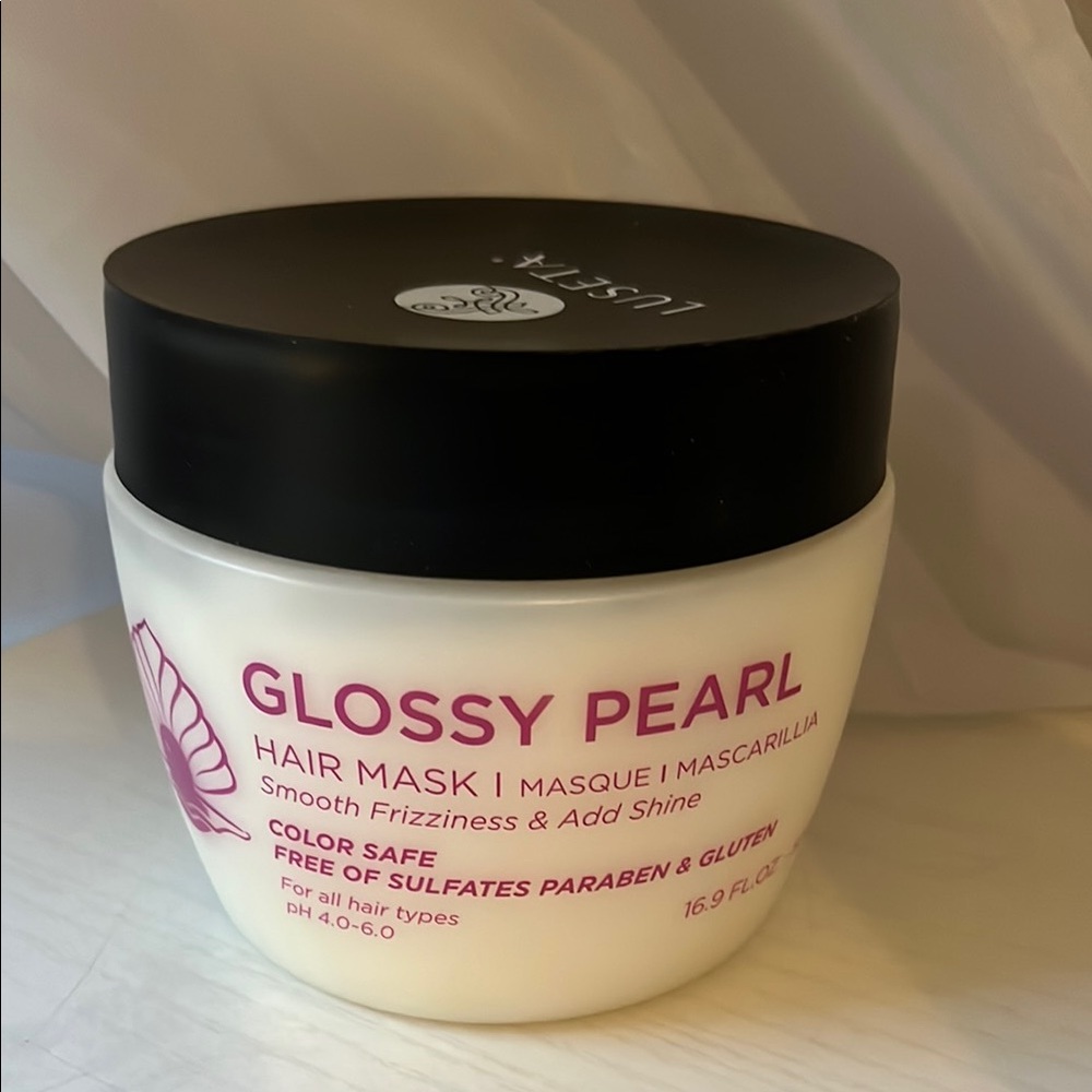 Glossy Pearl Hair Mask